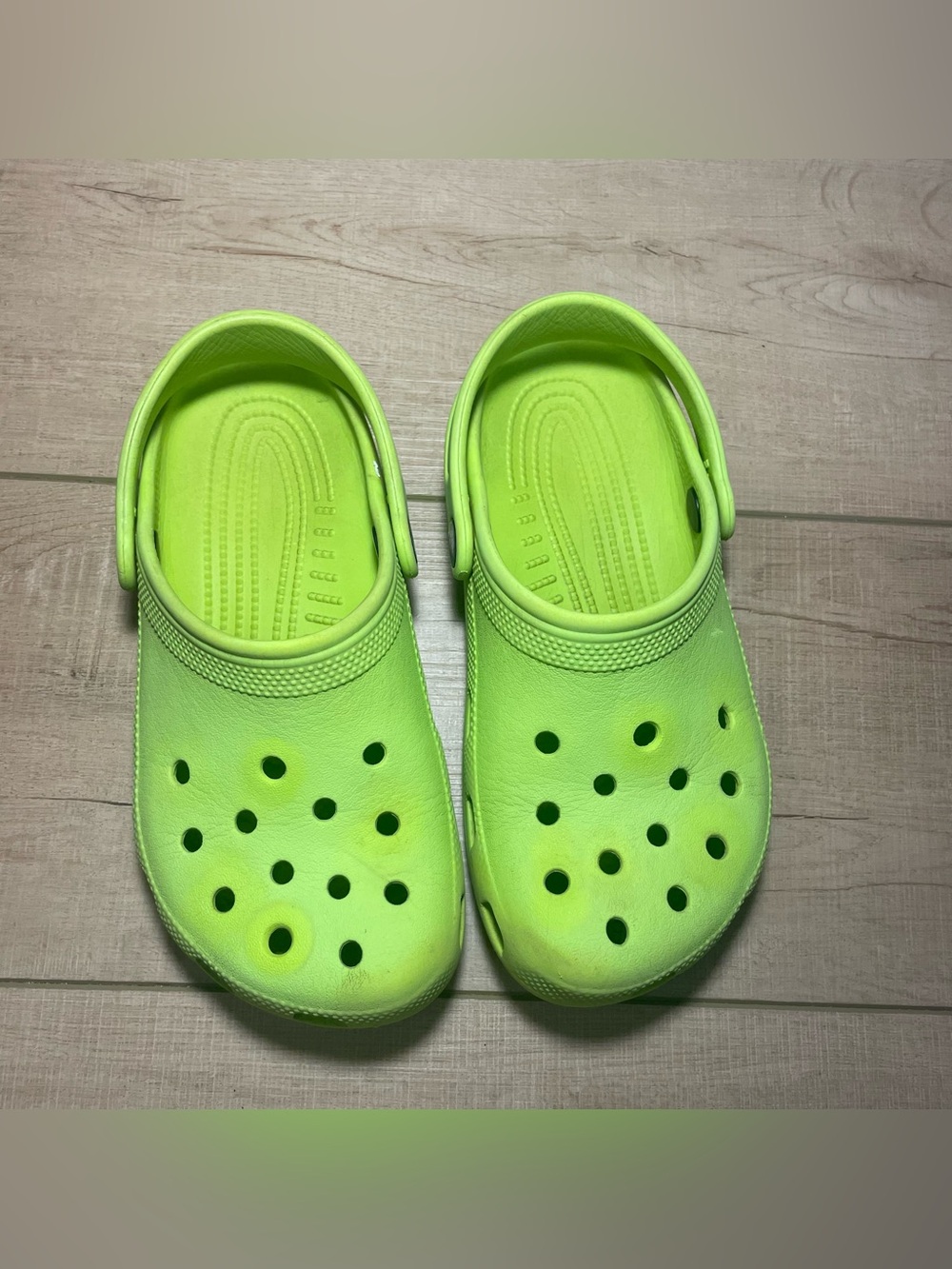 Crocs Junior Slip-On Lime Green Clog Shoes Size 3